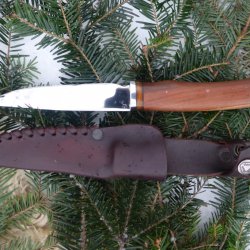 Nôž, čepeľ N690, dĺžka 12 cm, dural, pertinax, jabloň